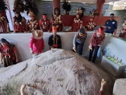 Jaga Situs Bersejarah, Bupati Tendean Ikuti Upacara Adat Wangunen Leo Umbanua Wangko Minahasa di Watu Pinawetengan