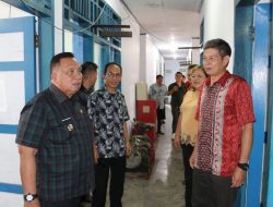Tingkatkan Pelayanan Air bersih Bagi Warga, Bupati Robby Dondokambey Sidak Kantor PDAM Minahasa