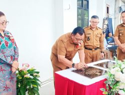 Bupati RD Hadiri HUT ke-13 Desa Tonsewer Selatan dan Resmikan Balai Desa serta PAUD Aruy Anate