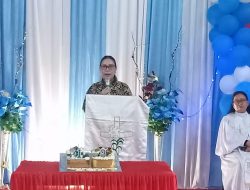 Wakil Bupati Vanda Sarundajang Hadiri Ibadah Syukur HUT ke-13 Desa Atep 1 dan Pentahbisan Balai Kemasyarakatan