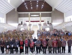 Bupati Robby Dondokambey Minta Hukum Tua di Minahasa ‘Tidak Arogan’