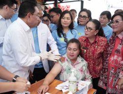Wabup Sarundajang Sambut Wamenkes RI Hadiri Kegiatan Bakti Sosial Vaksinasi HPV