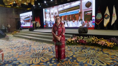 Martina Lengkong Hadiri Rapat Penguatan Tata Kelola Dekranasda, TP-PKK dan TP Posyandu se-Indonesia Tengah